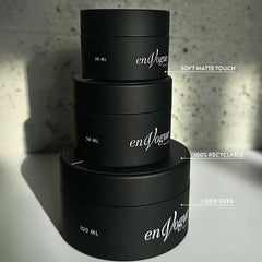 en Vogue Smooth self-leveling sculpting gel for professional nail sculpting and extensions in three different size containers