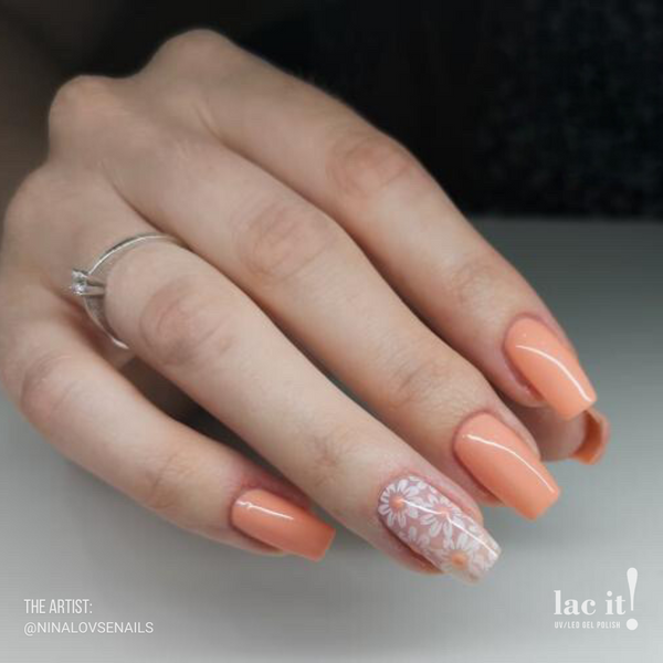 en Vogue Lac It! Fuzzy peach crème UV/LED gel nail polish for professional nails and extensions on square manicure