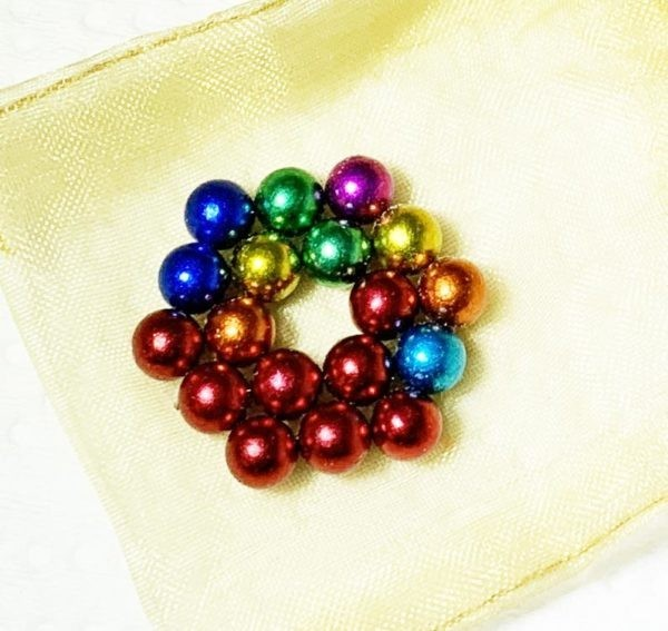 Caviar Ball Magnets Secondary image