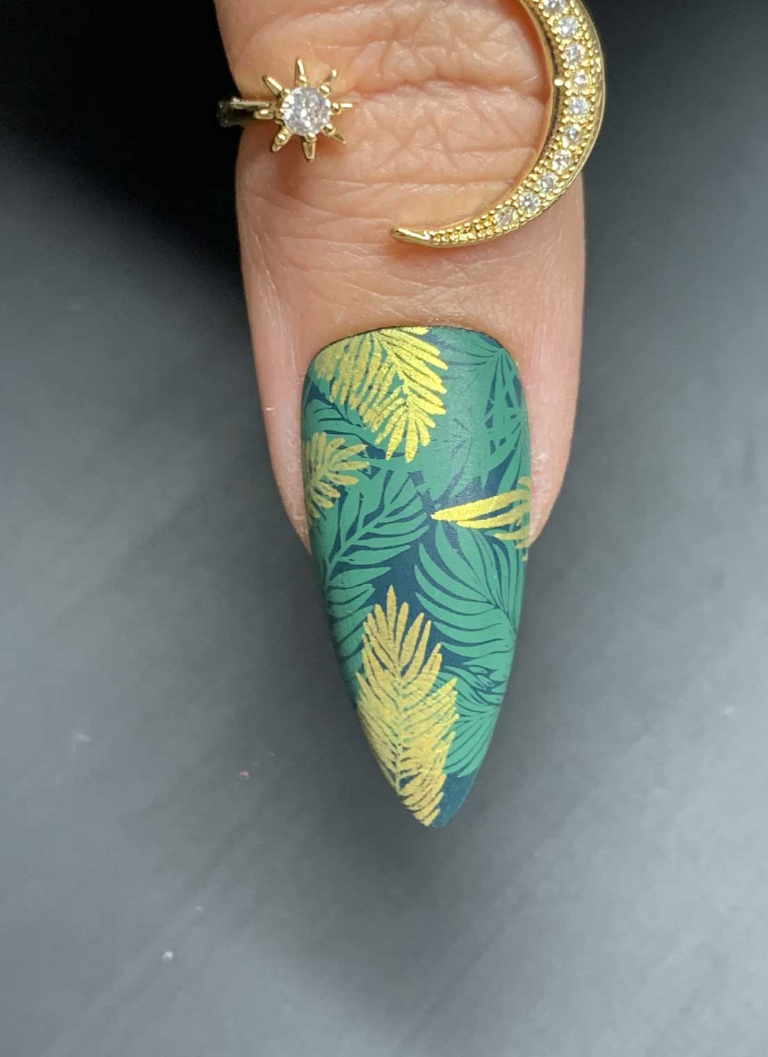 Insatiable Tropics - Uber Chic Stamping Plate