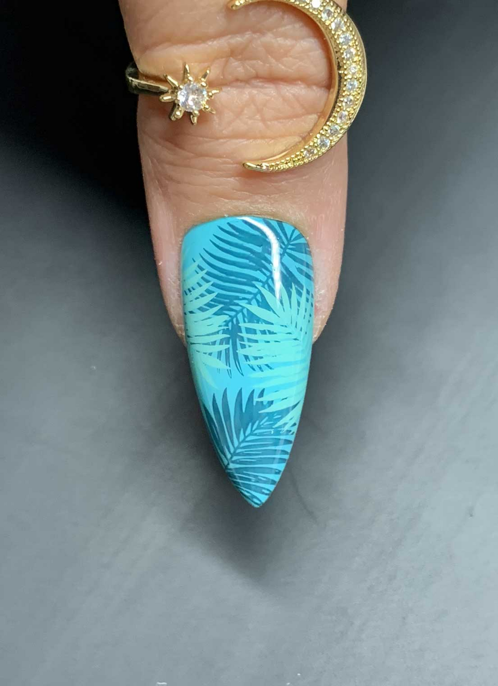 Insatiable Tropics - Uber Chic Stamping Plate