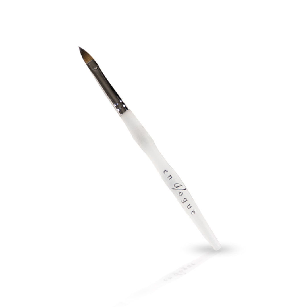 en Vogue oval gel brush for professional nail sculpting and extensions Main image