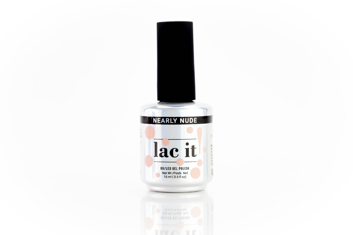 en Vogue Lac It! Nearly Nude peachy-pink crème UV/LED gel nail polish for professional nails and extensions bottle