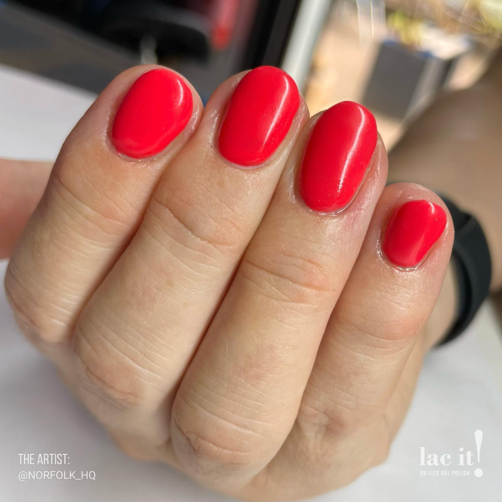 en Vogue Lac It! Watermelon vibrant red-pink coral UV/LED gel nail polish for professional nails and extensions on rounded manicure