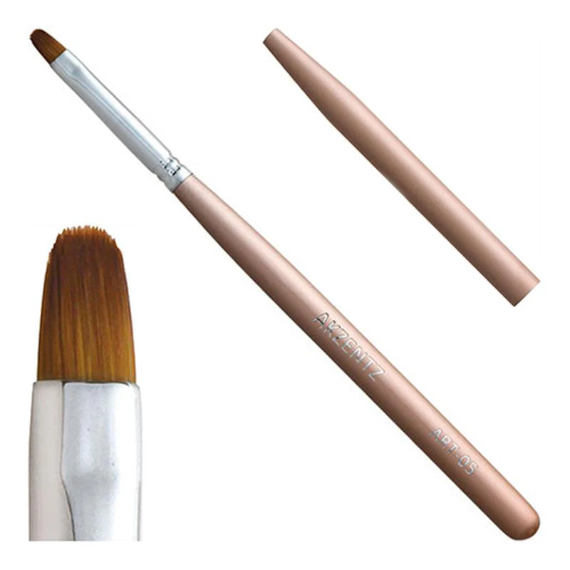 Medium Oval Brush #5 - 8.5mm brush, 5.5mm width Akzentz Gel Art Brush Main image