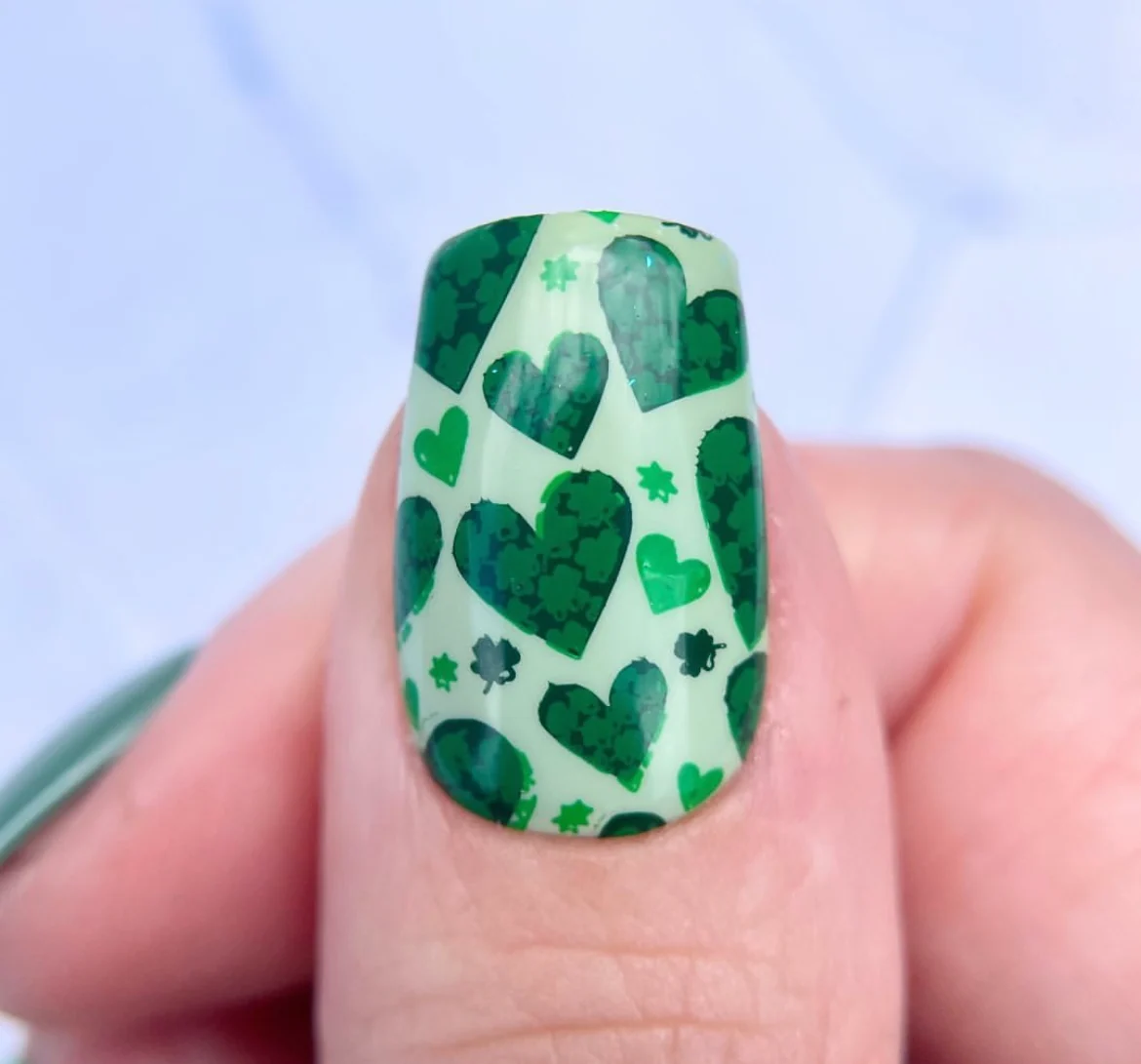 Shake Your Shamrocks (CjSH-103) Etched Nail Art Stamping Plate - Clear Jelly Stamping Plate