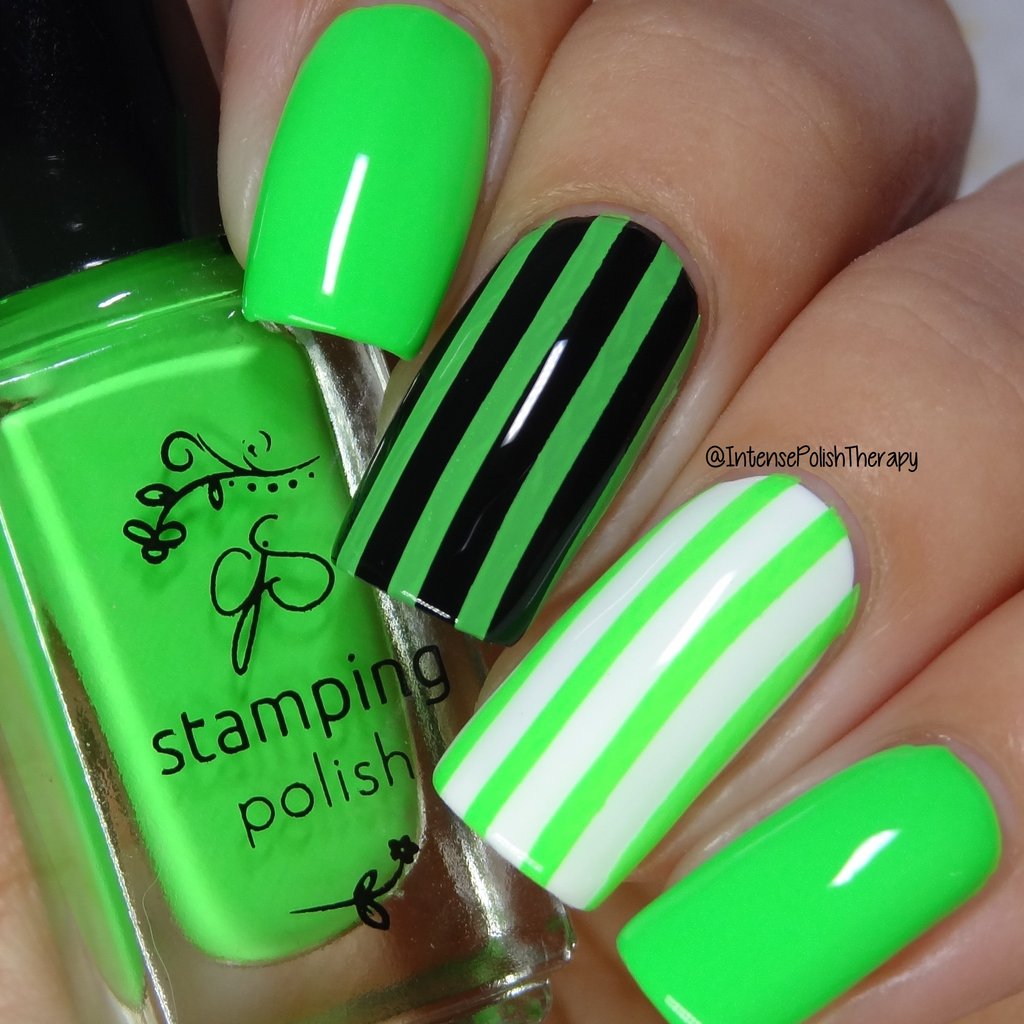 #12 Glee Tree Green Stamping Polish Main image